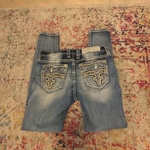 Woman’s Rock Revival “Katydid” Mid-Rise Skinny Jeans Size 29